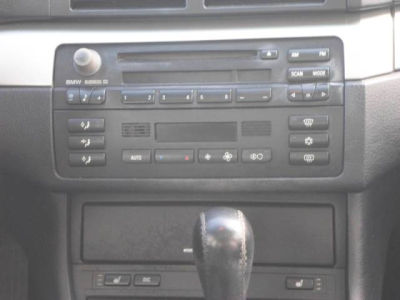 2002 BMW 325 i