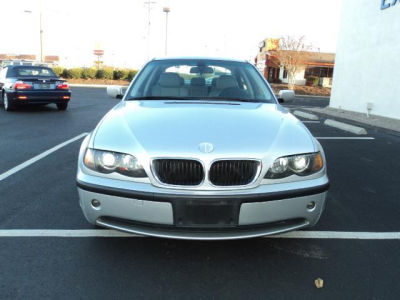 2003 BMW 325  i