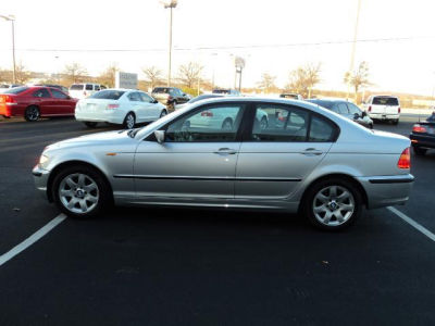 2003 BMW 325  i