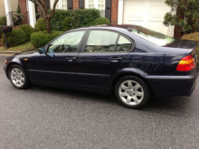 2003 BMW 325  i
