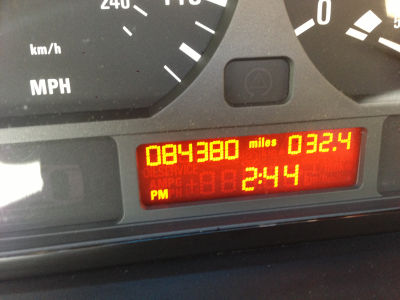 2003 BMW 325  i