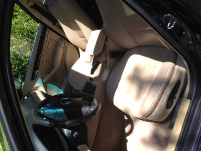 2003 BMW 325  i