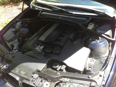 2003 BMW 325  i