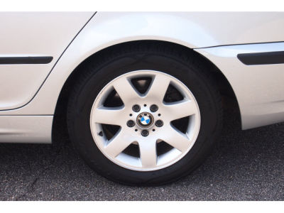 2003 BMW 325 i