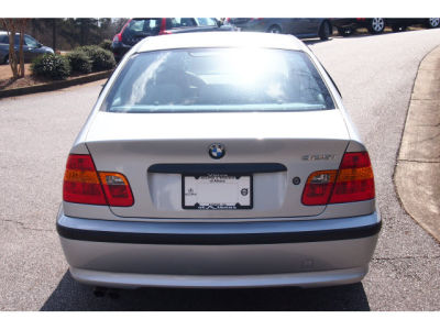 2003 BMW 325 i