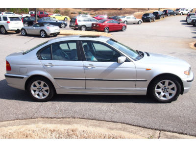 2003 BMW 325 i