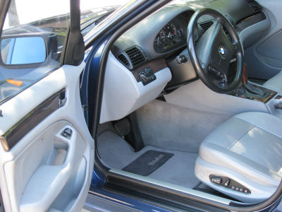 2004 BMW 325 i