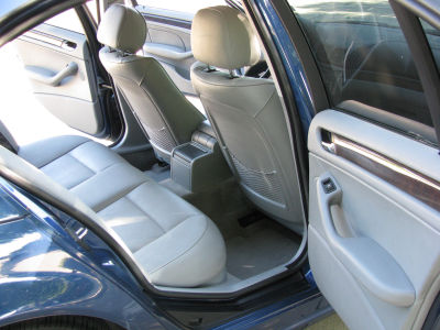 2004 BMW 325 i