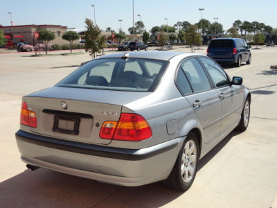 2005 BMW 325 i