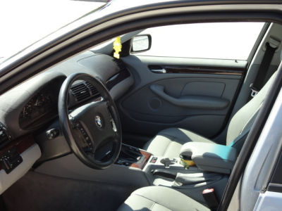 2005 BMW 325 i