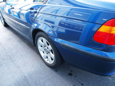 2003 BMW 325 i