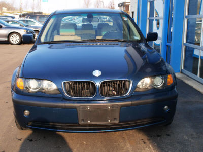 2003 BMW 325 i