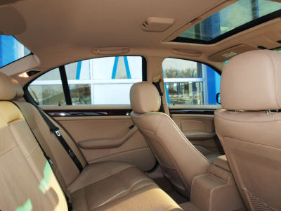 2003 BMW 325 i