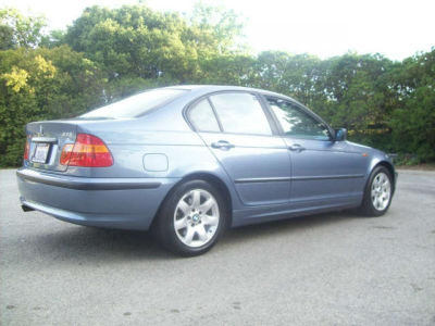 2002 BMW 325 i