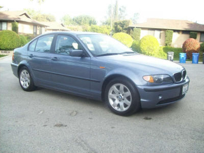 2002 BMW 325 i