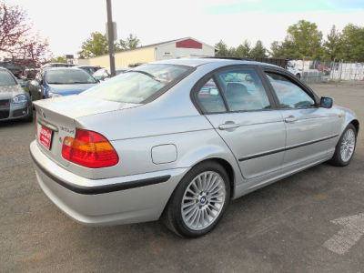 2003 BMW 325 xi