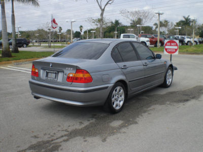 2005 BMW 325 i