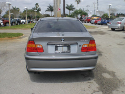 2005 BMW 325 i