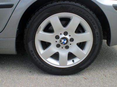 2005 BMW 325 i