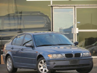 2005 BMW 325  xi