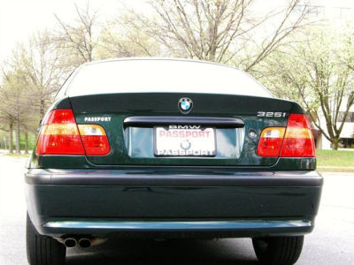 2002 BMW 325  i