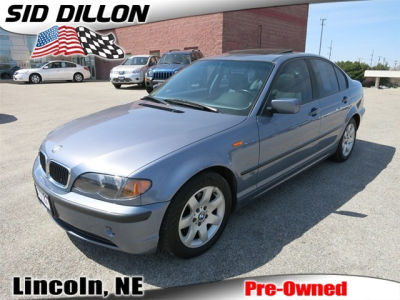 2002 BMW 325  i