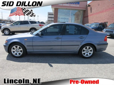 2002 BMW 325  i