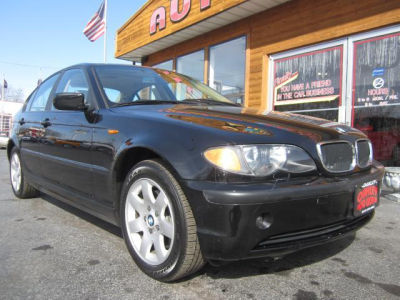 2003 BMW 325  xi