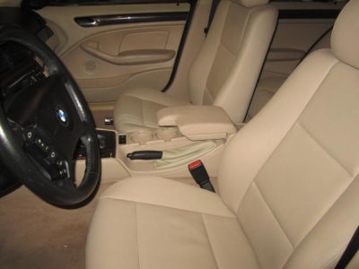 2003 BMW 325  xi