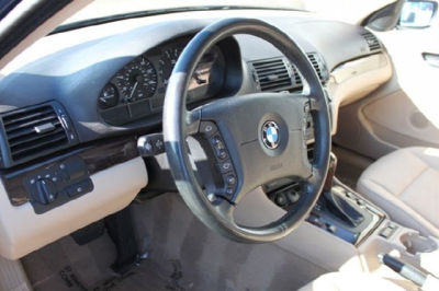 2003 BMW 325 i