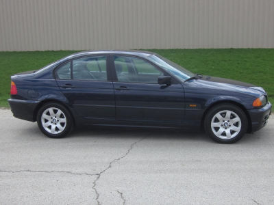 2001 BMW 325 i