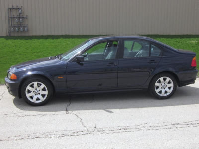 2001 BMW 325 i