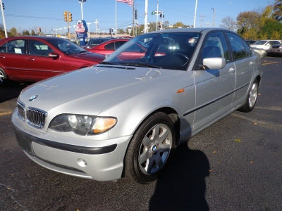 2005 BMW 325 i