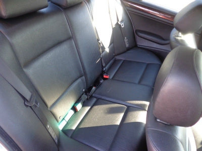 2005 BMW 325 i