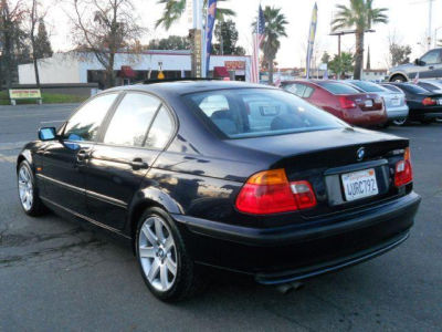 2001 BMW 325 i