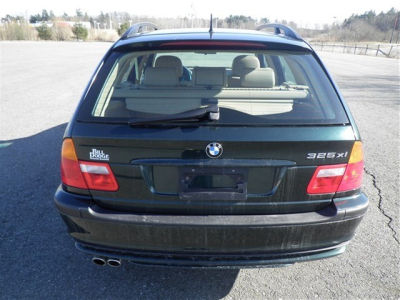 2004 BMW 325 xiT