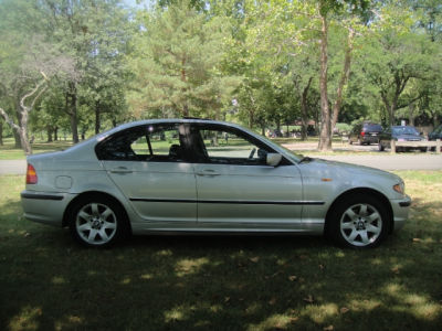 2003 BMW 325 xi