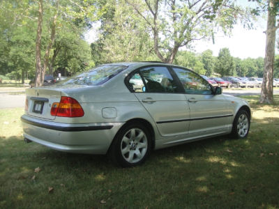 2003 BMW 325 xi