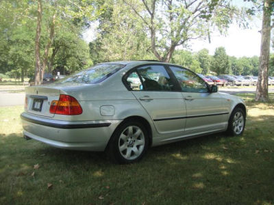 2003 BMW 325 xi
