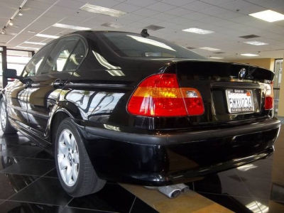 2005 BMW 325 i