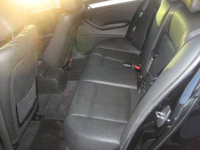 2003 BMW 325 i