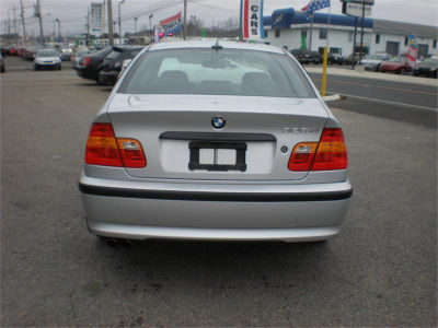 2004 BMW 325 xi