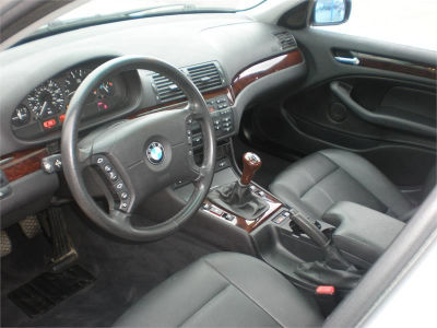 2004 BMW 325 xi