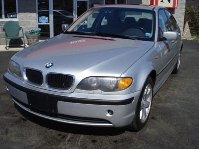 2003 BMW 325  xi