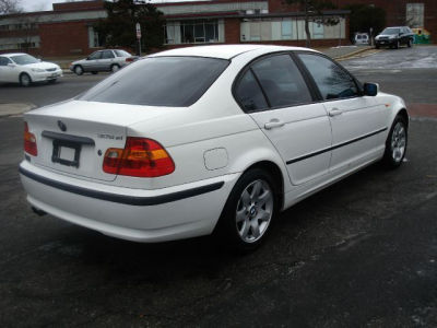 2002 BMW 325 xi