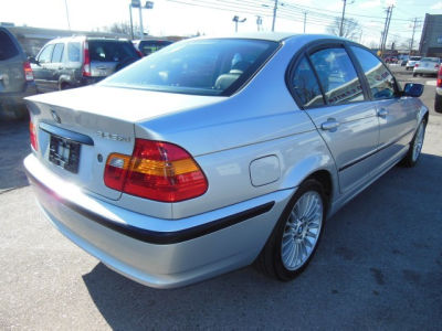 2002 BMW 325 xi