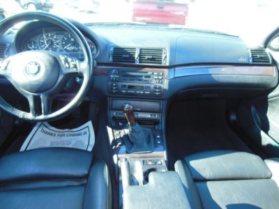 2002 BMW 325 xi