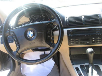 2004 BMW 325 i