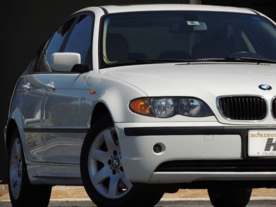 2004 BMW 325 i