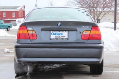 2003 BMW 325  i
